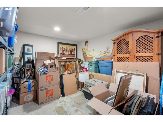 1812 Sw GREENWAY Cir, West Linn, OR 97068