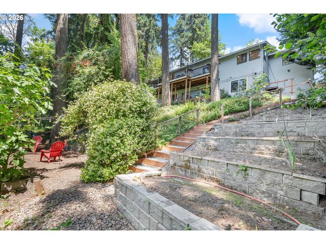 1812 Sw GREENWAY Cir, West Linn, OR 97068