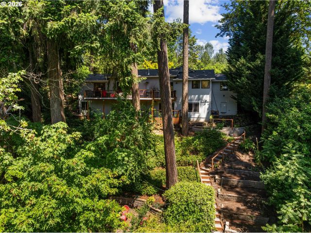 1812 Sw GREENWAY Cir, West Linn, OR 97068