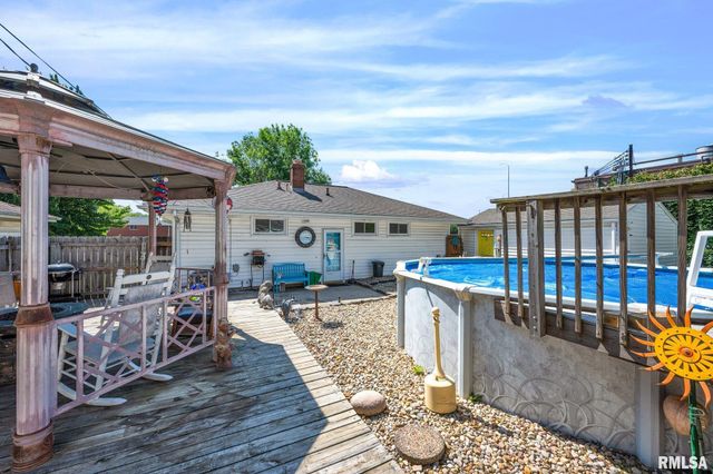 2928 N STERLING Avenue, Peoria, IL 61604