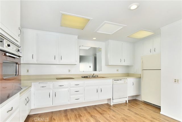 13741 Annandale Drive 18J, Seal Beach, CA 90740