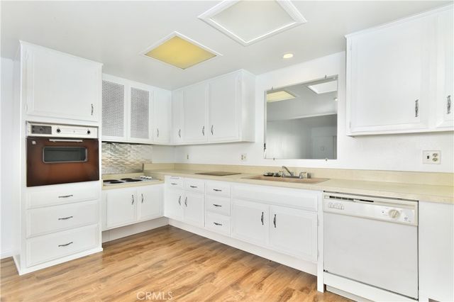 13741 Annandale Drive 18J, Seal Beach, CA 90740