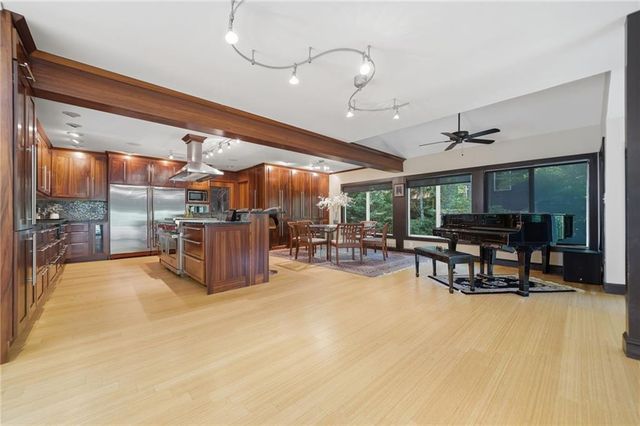 3985 Loch Highland Pass NE, Roswell, GA 30075