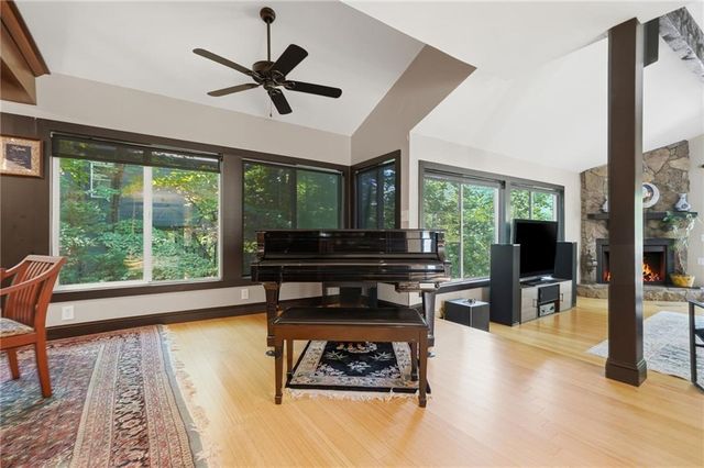 3985 Loch Highland Pass NE, Roswell, GA 30075