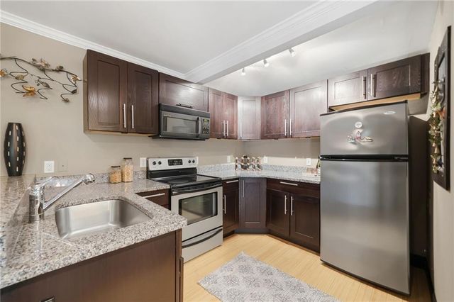 3985 Loch Highland Pass NE, Roswell, GA 30075