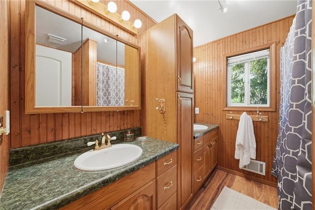 3985 Loch Highland Pass NE, Roswell, GA 30075