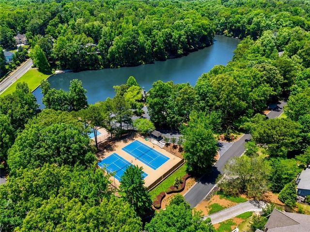 3985 Loch Highland Pass NE, Roswell, GA 30075