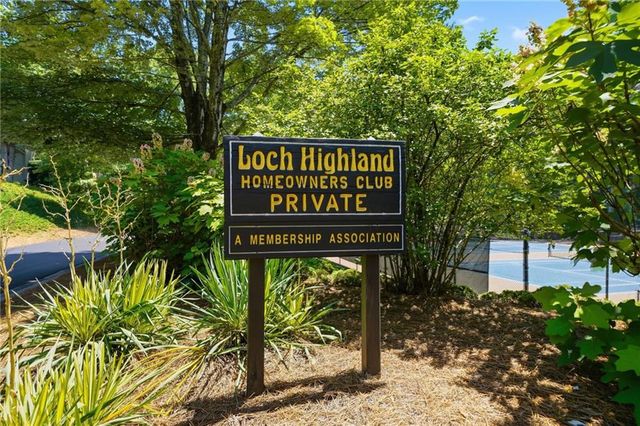 3985 Loch Highland Pass NE, Roswell, GA 30075