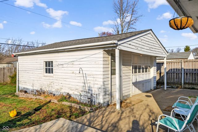 426 N 14th Avenue, Beech Grove, IN 46107