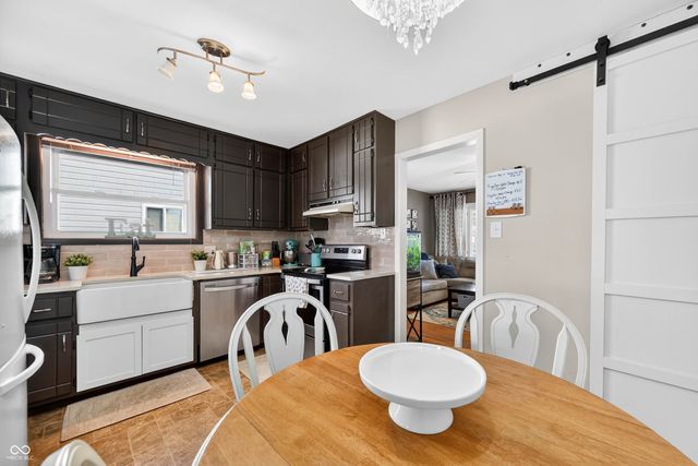 426 N 14th Avenue, Beech Grove, IN 46107