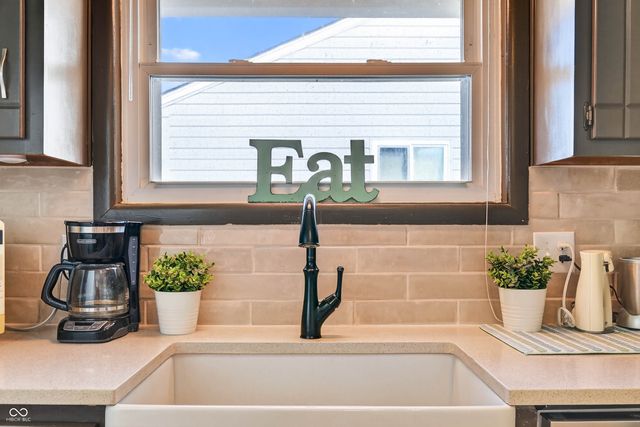 426 N 14th Avenue, Beech Grove, IN 46107