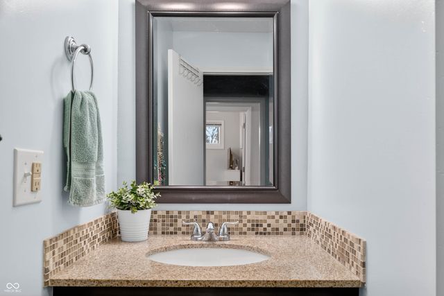 426 N 14th Avenue, Beech Grove, IN 46107