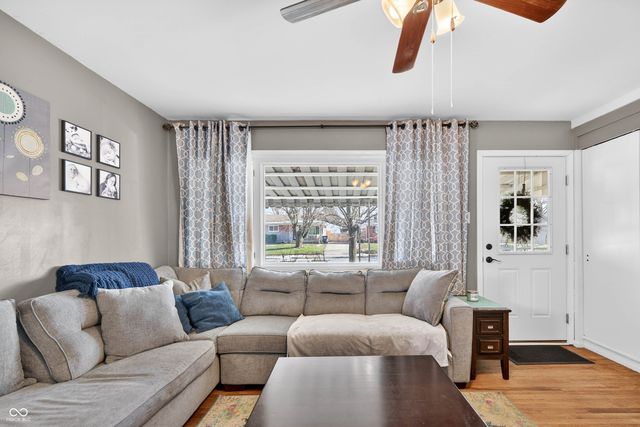 426 N 14th Avenue, Beech Grove, IN 46107