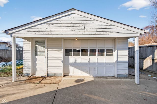 426 N 14th Avenue, Beech Grove, IN 46107