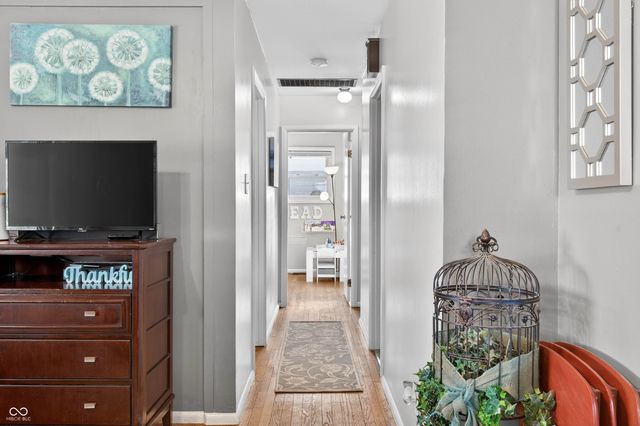 426 N 14th Avenue, Beech Grove, IN 46107