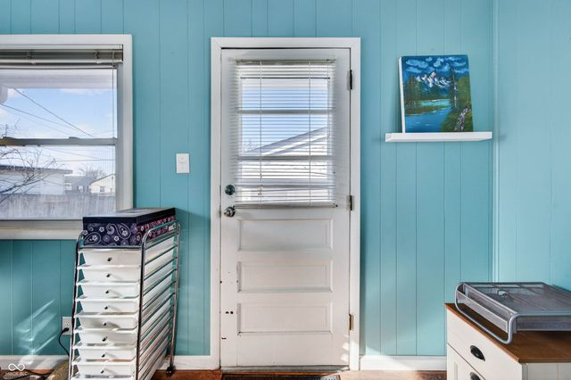 426 N 14th Avenue, Beech Grove, IN 46107