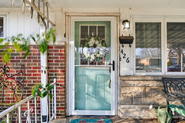 426 N 14th Avenue, Beech Grove, IN 46107