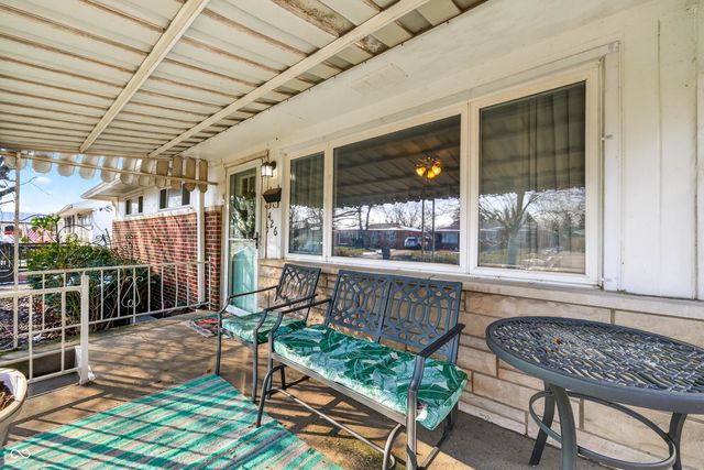 426 N 14th Avenue, Beech Grove, IN 46107