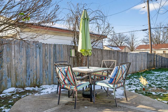 426 N 14th Avenue, Beech Grove, IN 46107