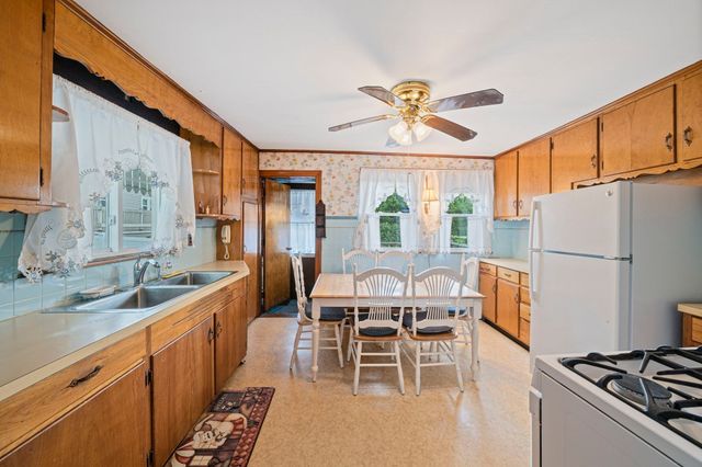 104 Fremont St, Somerville, MA 02145
