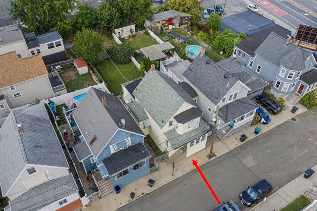 104 Fremont St, Somerville, MA 02145