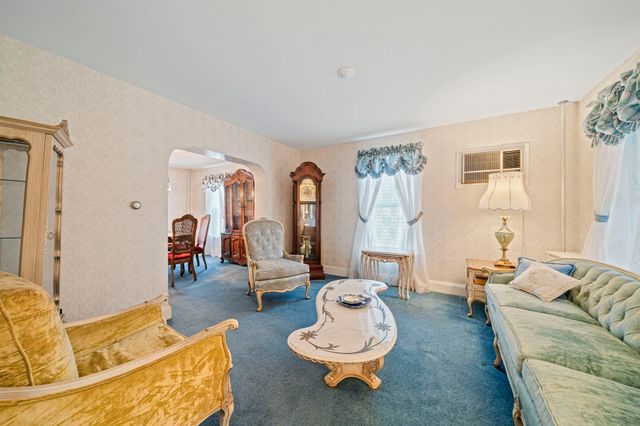 104 Fremont St, Somerville, MA 02145