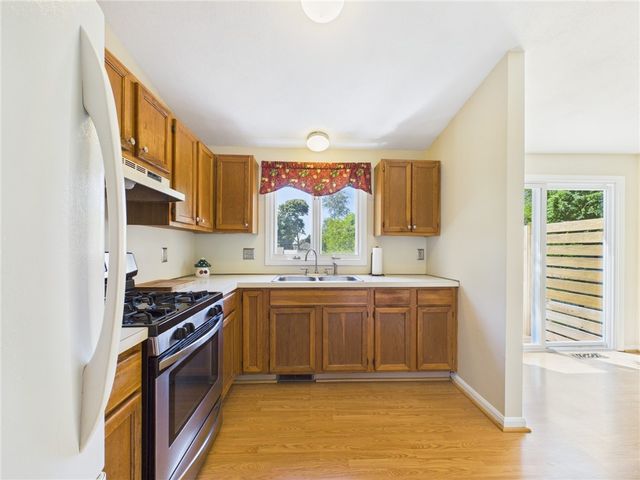 112 Longmeadow Avenue, Warwick, RI 02889