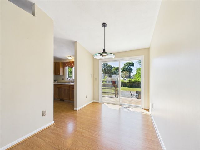 112 Longmeadow Avenue, Warwick, RI 02889
