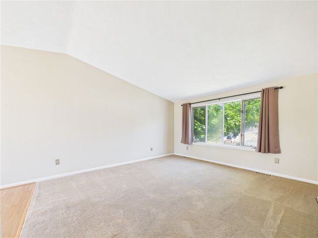 112 Longmeadow Avenue, Warwick, RI 02889