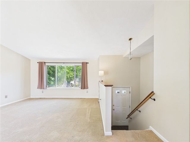 112 Longmeadow Avenue, Warwick, RI 02889