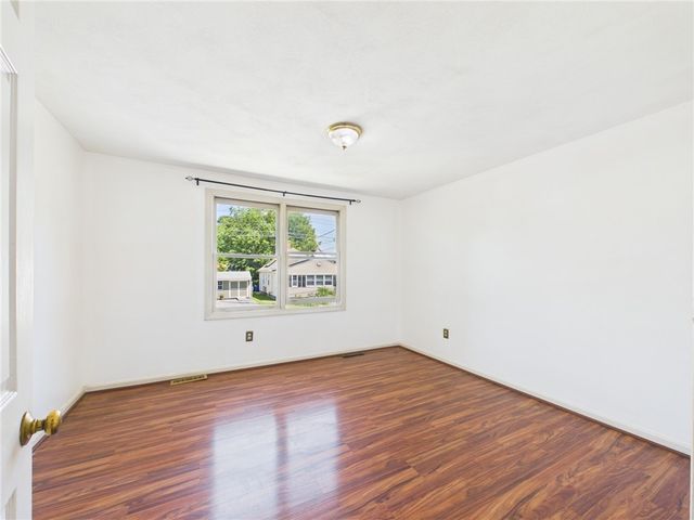 112 Longmeadow Avenue, Warwick, RI 02889