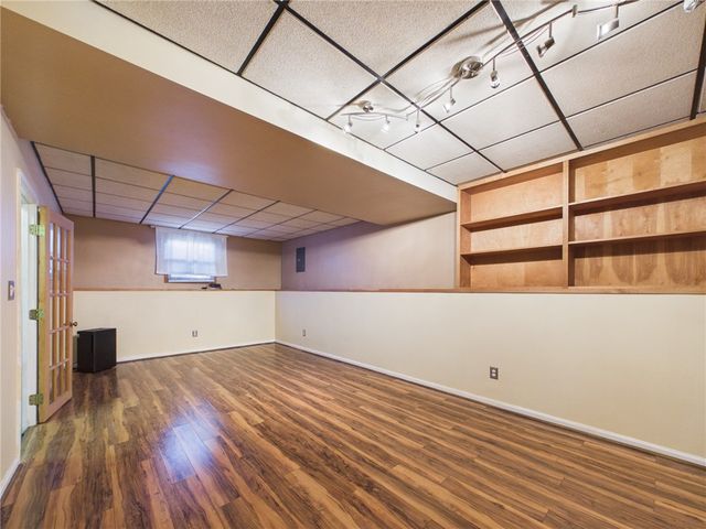 112 Longmeadow Avenue, Warwick, RI 02889