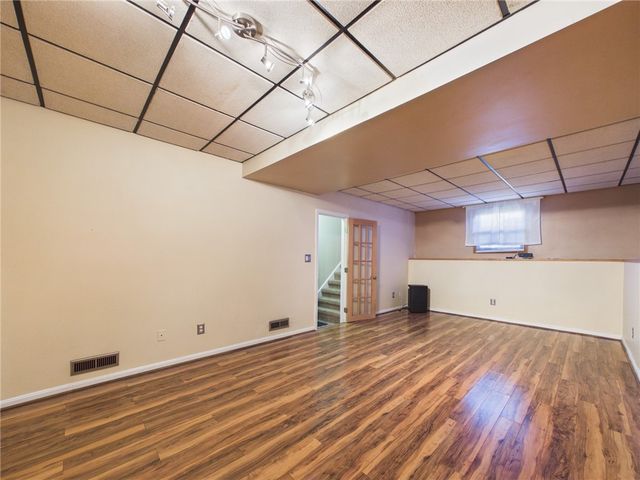 112 Longmeadow Avenue, Warwick, RI 02889