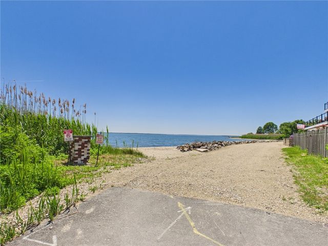 112 Longmeadow Avenue, Warwick, RI 02889
