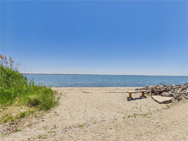112 Longmeadow Avenue, Warwick, RI 02889