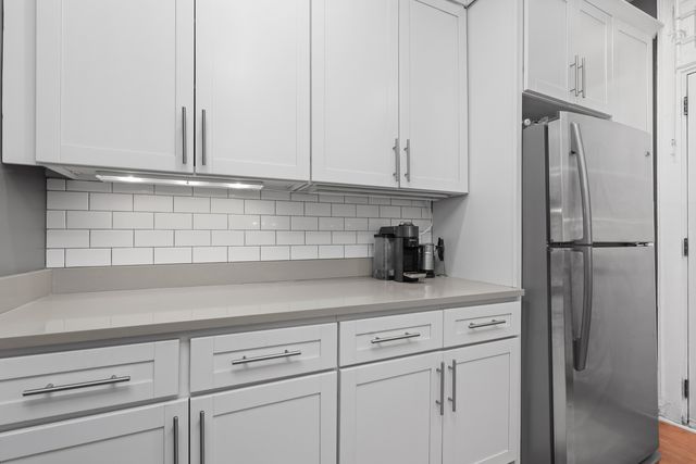 2730 N Pine Grove Avenue 1N, Chicago, IL 60614