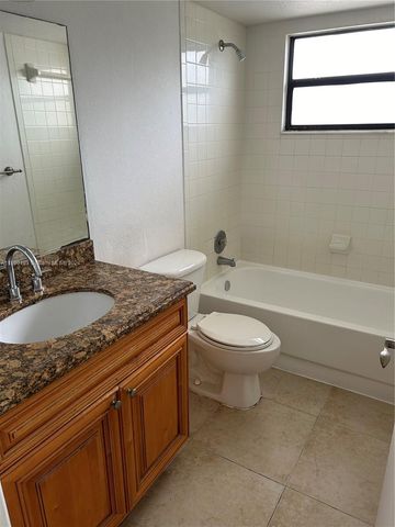 1515 Lake Crystal Drive H, West Palm Beach, FL 33411