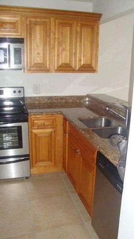 1515 Lake Crystal Drive H, West Palm Beach, FL 33411