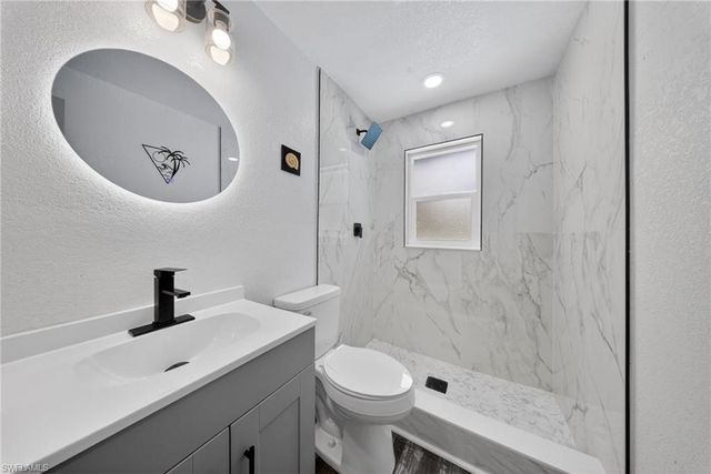 280 1st ST NW, Naples, FL 34120