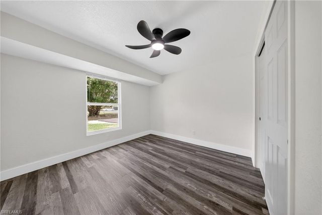 280 1st ST NW, Naples, FL 34120