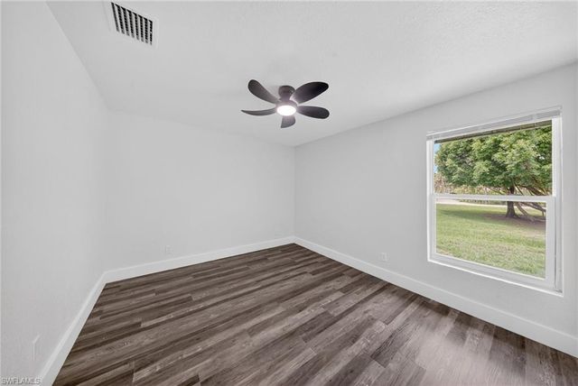 280 1st ST NW, Naples, FL 34120