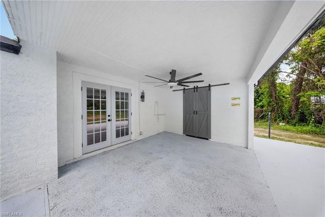 280 1st ST NW, Naples, FL 34120