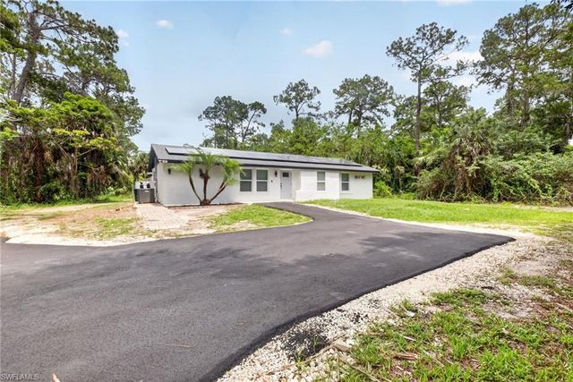 280 1st ST NW, Naples, FL 34120