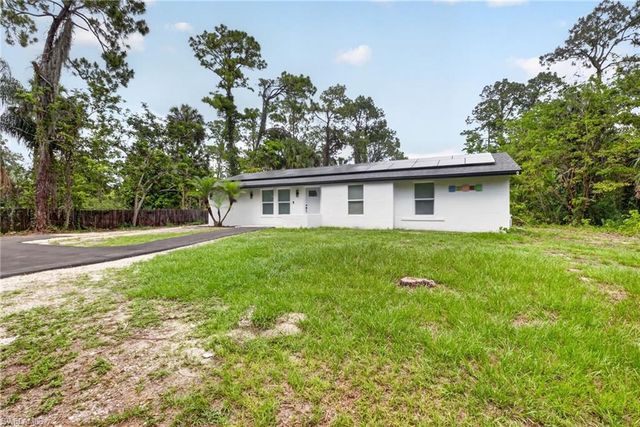 280 1st ST NW, Naples, FL 34120