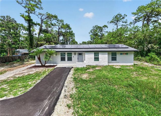 280 1st ST NW, Naples, FL 34120