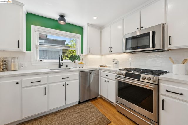 485 55th St, Oakland, CA 94609