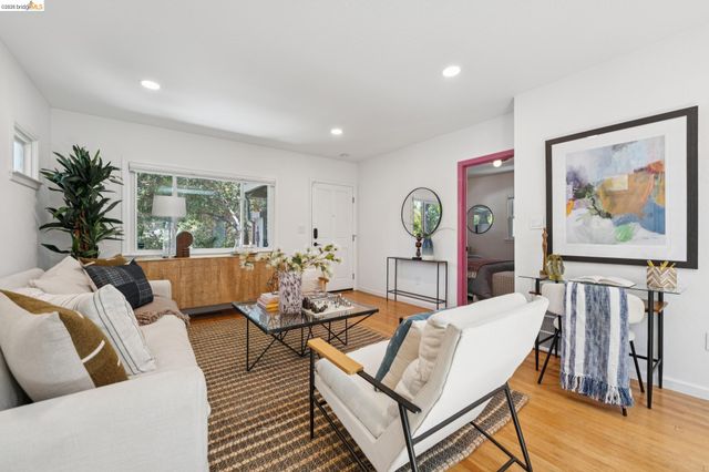 485 55th St, Oakland, CA 94609
