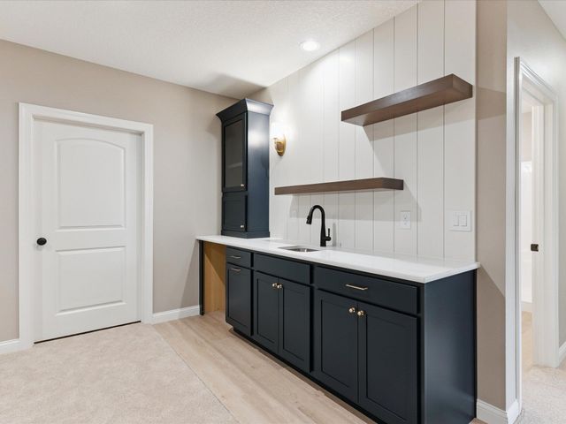 1522 Pebble Stone Place, Cedar Falls, IA 50613