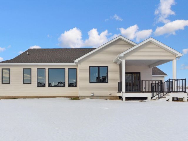 1522 Pebble Stone Place, Cedar Falls, IA 50613