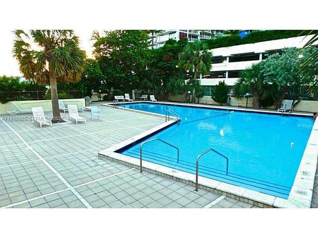 7545 E Treasure Dr 9K, North Bay Village, FL 33141